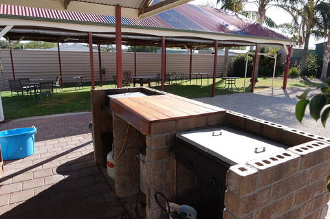 Port Vincent Motel & Apartments - Dalby Accommodation 22