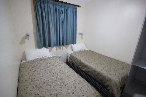 Port Vincent Motel & Apartments - Dalby Accommodation 19
