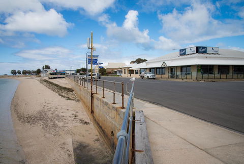 Port Vincent Motel & Apartments - Dalby Accommodation 36