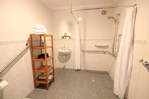 Port Vincent Motel & Apartments - Dalby Accommodation 6