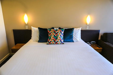 Port Lincoln Hotel - Dalby Accommodation 10