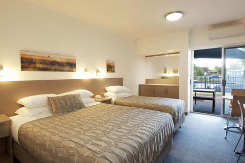Loxton Community Hotel Motel - Dalby Accommodation 16