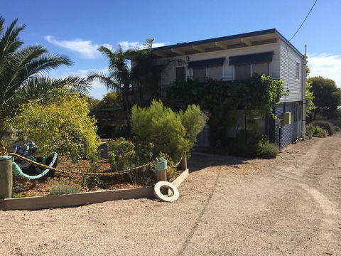 SHAKIN' SHACK - Dalby Accommodation 20