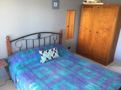 SHAKIN' SHACK - Dalby Accommodation 3