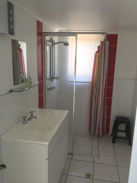 SHAKIN' SHACK - Dalby Accommodation 15