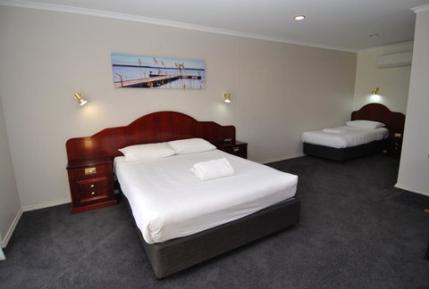 Hilton Beachfront Motel - Dalby Accommodation 41