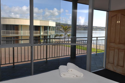 Hilton Beachfront Motel - Dalby Accommodation 0