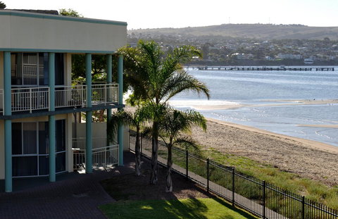 Hilton Beachfront Motel - Dalby Accommodation 40