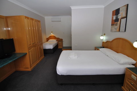 Hilton Beachfront Motel - Dalby Accommodation 36