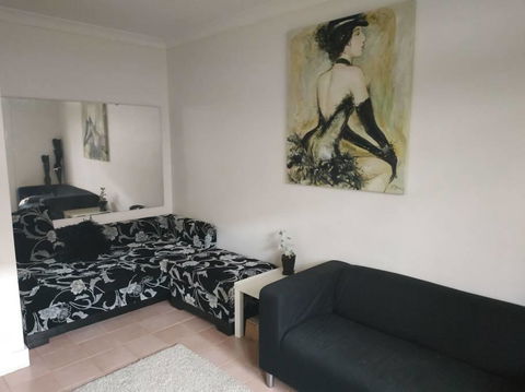Diamond On Olive - Dalby Accommodation 2