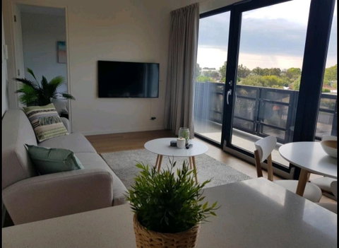 Wisteria Apartments - Dalby Accommodation 4