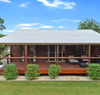 The Log Cabin - 47 Jetty Road - Dalby Accommodation