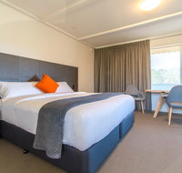 Mick O'Sheas - Dalby Accommodation