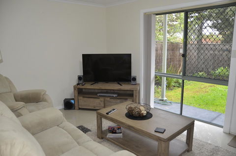 Townhouse On The Marina - Dalby Accommodation 18