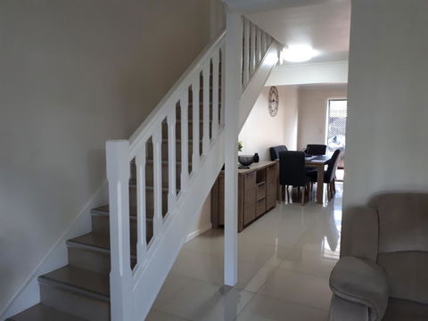 Townhouse On The Marina - Dalby Accommodation 3