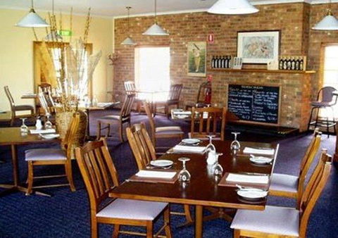 Clare Central - Dalby Accommodation 43