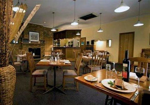 Clare Central - Dalby Accommodation 31