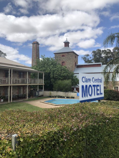 Clare Central - Dalby Accommodation 1