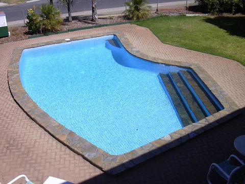 Clare Central - Dalby Accommodation 32