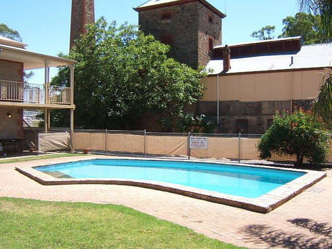Clare Central - Dalby Accommodation 26