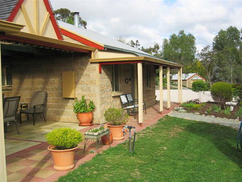 Riesling Trail & Clare Valley Cottages - Dalby Accommodation 2