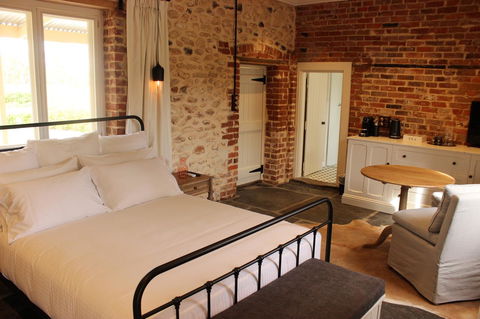 OXENBERRY FARM - Dalby Accommodation 9