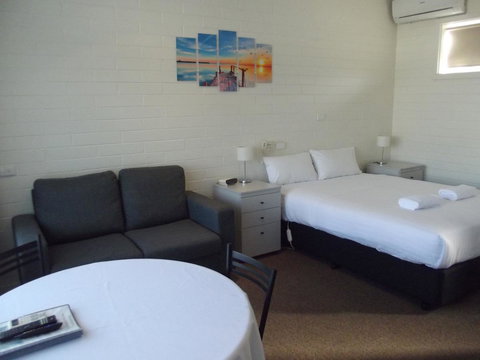 Guichen Bay Motel - Dalby Accommodation 3