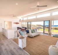 Middle River Beach House Western House - Dalby Accommodation
