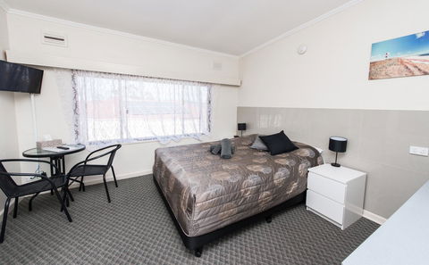 Blue Lake Motel - Dalby Accommodation 7