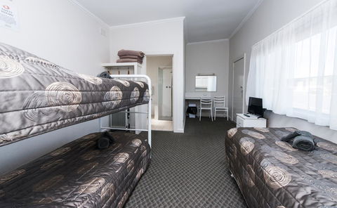 Blue Lake Motel - Dalby Accommodation 9