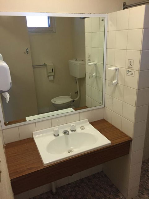 Blue Lake Motel - Dalby Accommodation 28