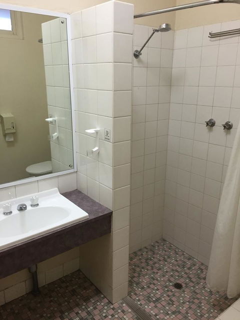 Blue Lake Motel - Dalby Accommodation 21