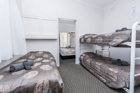 Blue Lake Motel - Dalby Accommodation 8