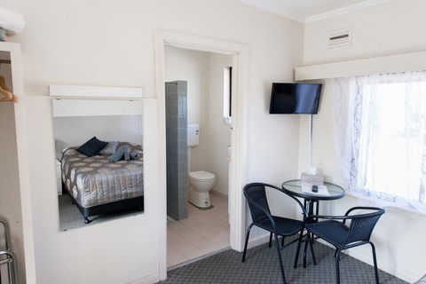 Blue Lake Motel - Dalby Accommodation 6