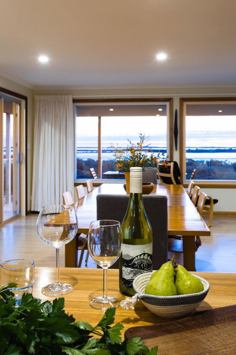 Southern Ocean Lookout - Dalby Accommodation 6