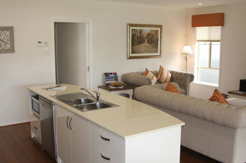 C And C Tanunda - Dalby Accommodation 12