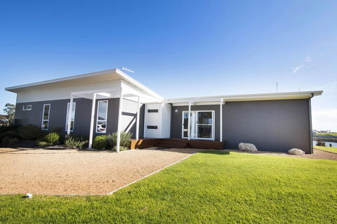 Villa Serra - Dalby Accommodation 0