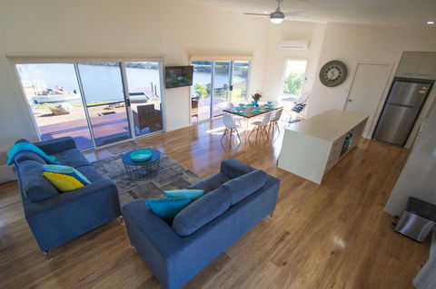 Villa Serra - Dalby Accommodation 1