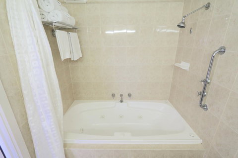 Harbour View Motel - Dalby Accommodation 14