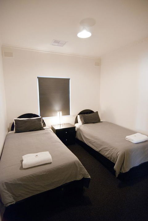 The Commodore - Dalby Accommodation 18