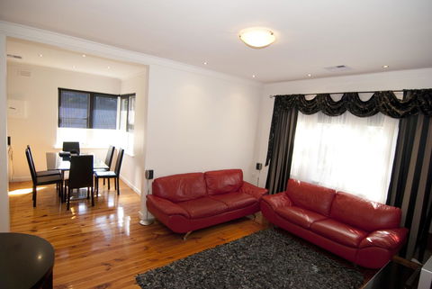 The Commodore - Dalby Accommodation 15