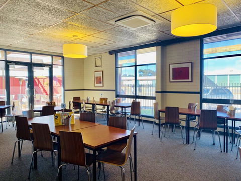 Opal Inn Hotel, Motel, Caravan Park - Dalby Accommodation 28