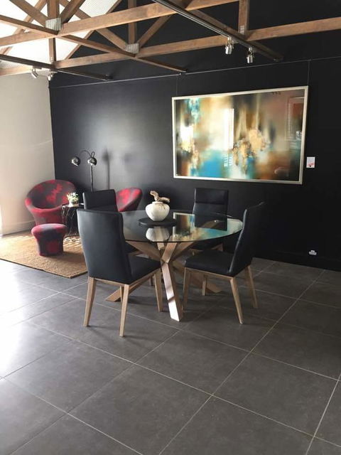 Irongate Studio B&B - Dalby Accommodation 11