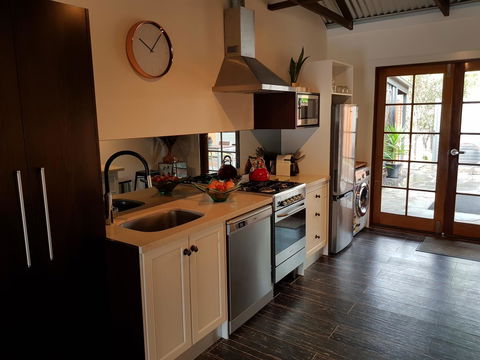 Irongate Studio B&B - Dalby Accommodation 5