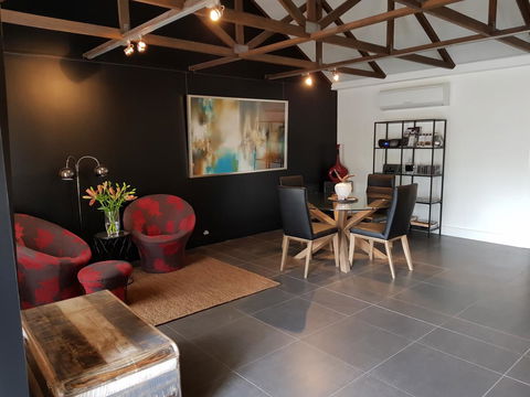 Irongate Studio B&B - Dalby Accommodation 2