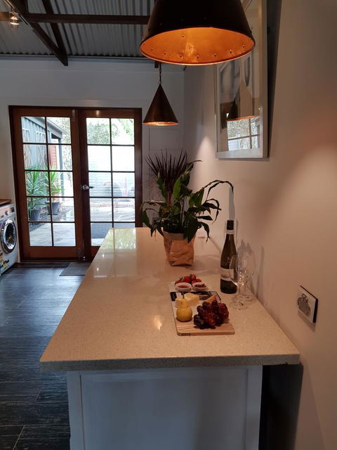 Irongate Studio B&B - Dalby Accommodation 6