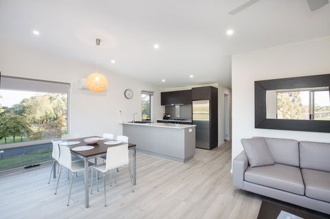 Blue Lake Holiday Park - Dalby Accommodation 21