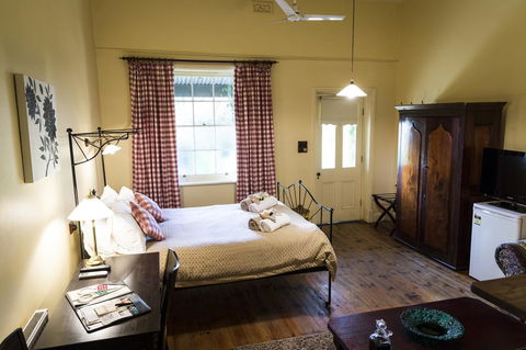 The Rising Sun Hotel - Dalby Accommodation 14