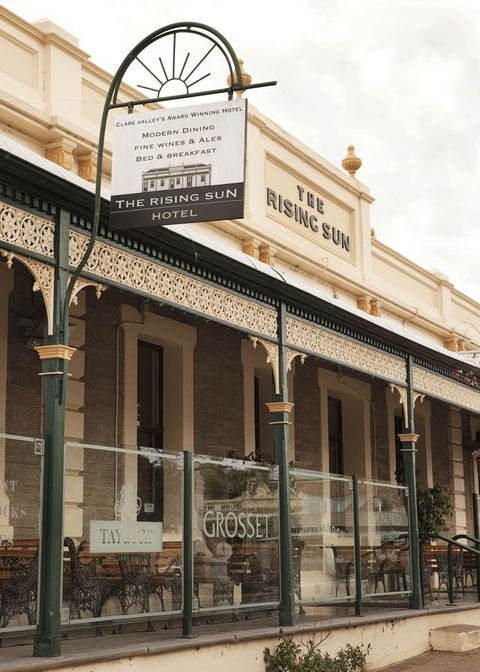 The Rising Sun Hotel - Dalby Accommodation 12
