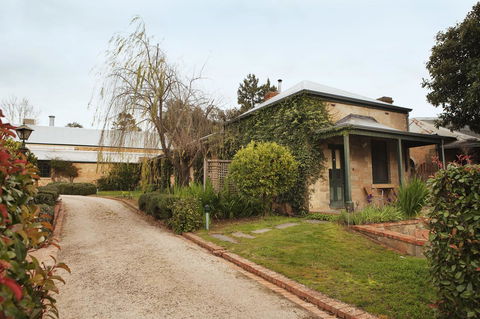 The Rising Sun Hotel - Dalby Accommodation 9